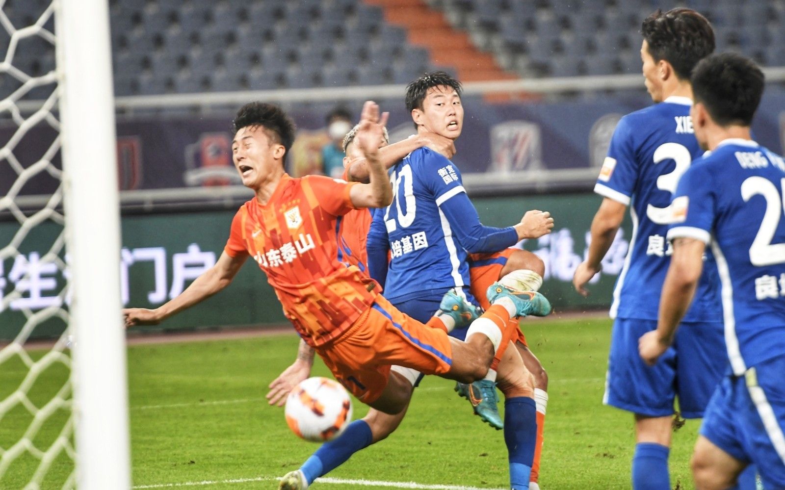 遗憾空砍！布里奇斯三分12中8贡献35分，下半场31分