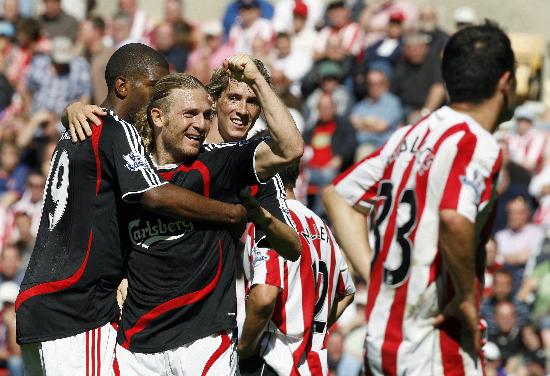 周玲安赛后采访阿门-汤普森：赢下这场比赛感觉士气大振！在球队的共同努力下通过防守赢得了比赛（周玲安赛后专访阿门-汤普森：依靠团队防守取胜，赢球士气大涨）