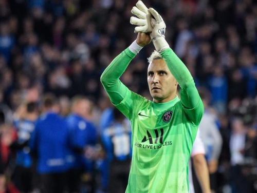 布克谈对詹姆斯三分犯规：一直被告知球手一体，我得去查查规则（布克谈詹姆斯三分犯规判罚：一直被告知“手是球的一部分”，我得回去查规则）