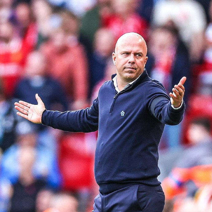 明天对阵猛龙！哈特：NBA杯氛围强度和季后赛完全不在一个量级（明日战猛龙，哈特：NBA杯的氛围强度与季后赛天差地别）