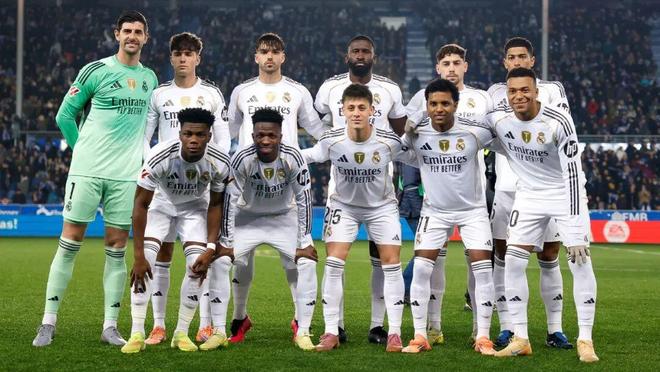 在今年新发布的中足联纪律道德准则里，“歧视”（包...